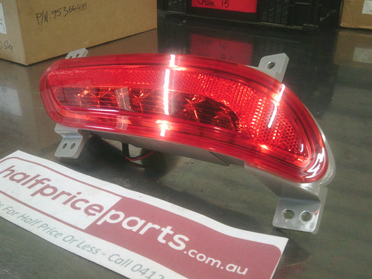 Holden CG7 Captiva Genuine Right Hand Rear Fog Lamp New Part
