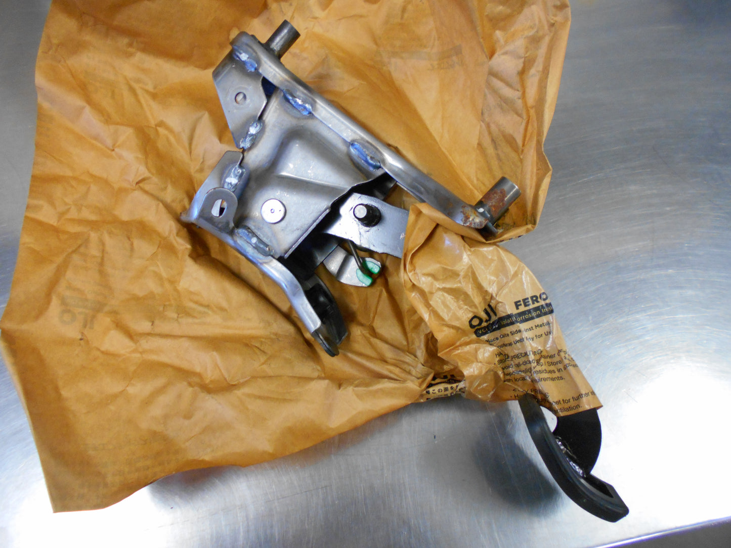 Nissan Juke Genuine Clutch Pedal With Bracket Assembly New Part