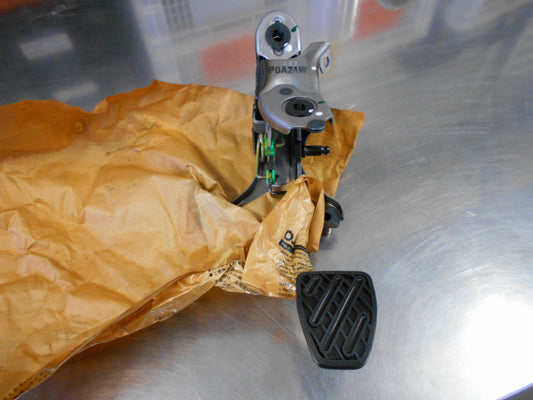 Nissan Juke Genuine Clutch Pedal With Bracket Assembly New Part