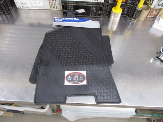Hyundai Tucson Genuine Set Of 4 Heavy Duty Rubber Floor Mats New Part