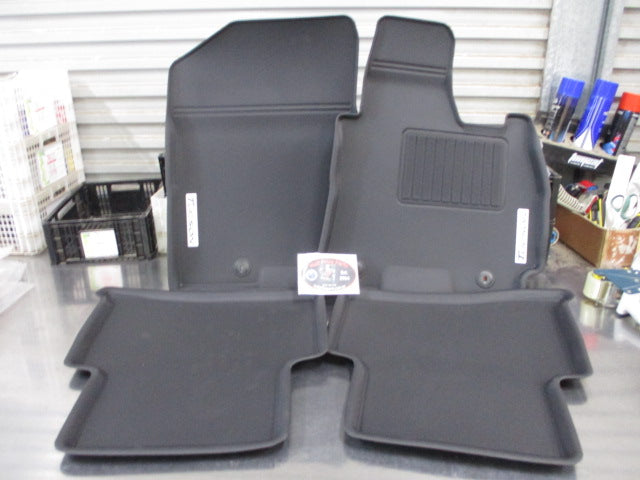 Hyundai Tuscon Genuine Set Of 4 Rubber Moulded All Weather Car Mat New Part