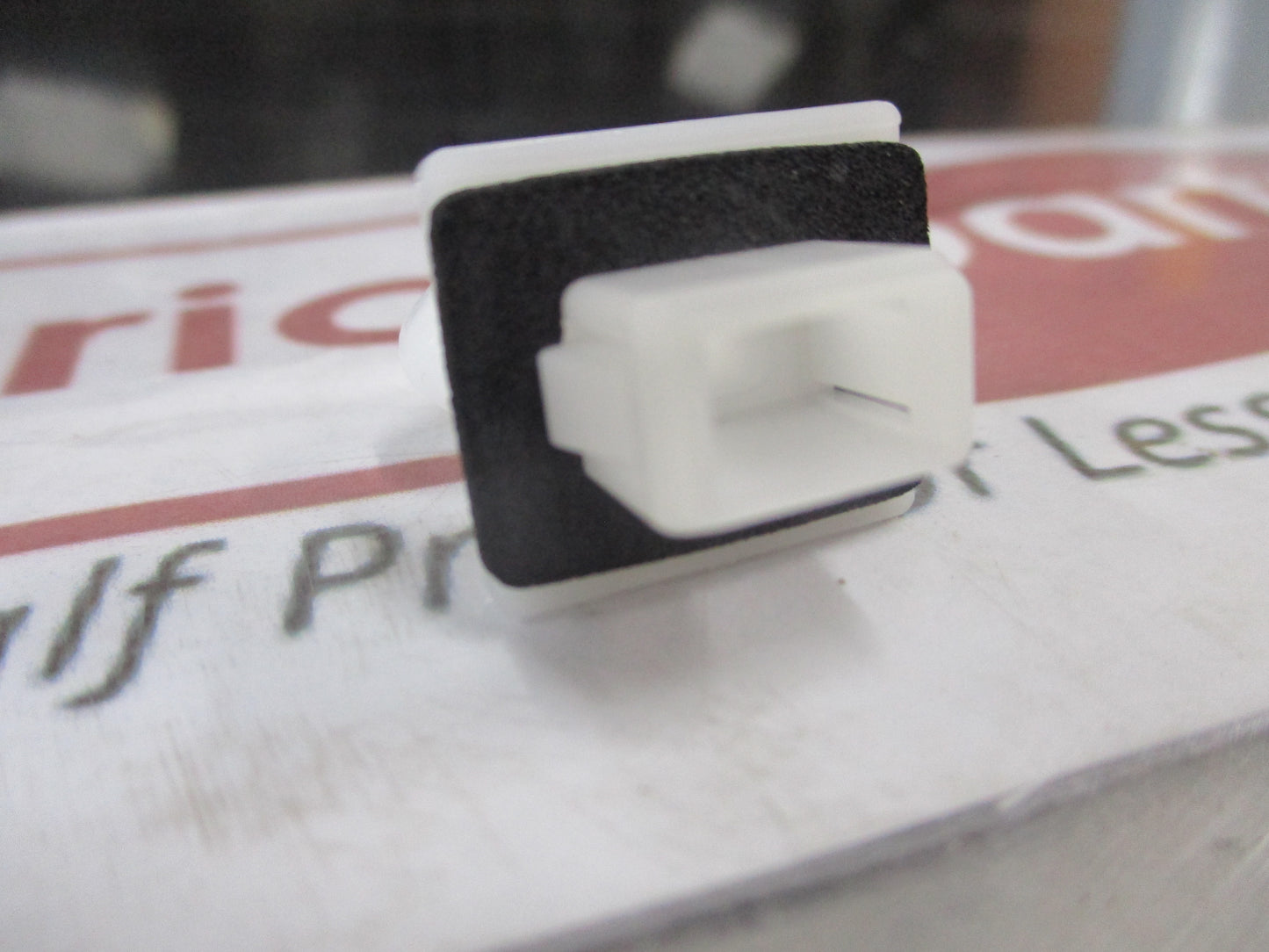 Mazda MPV Genuine Bumper Mounting Slider A-Bumper Bracket New Part