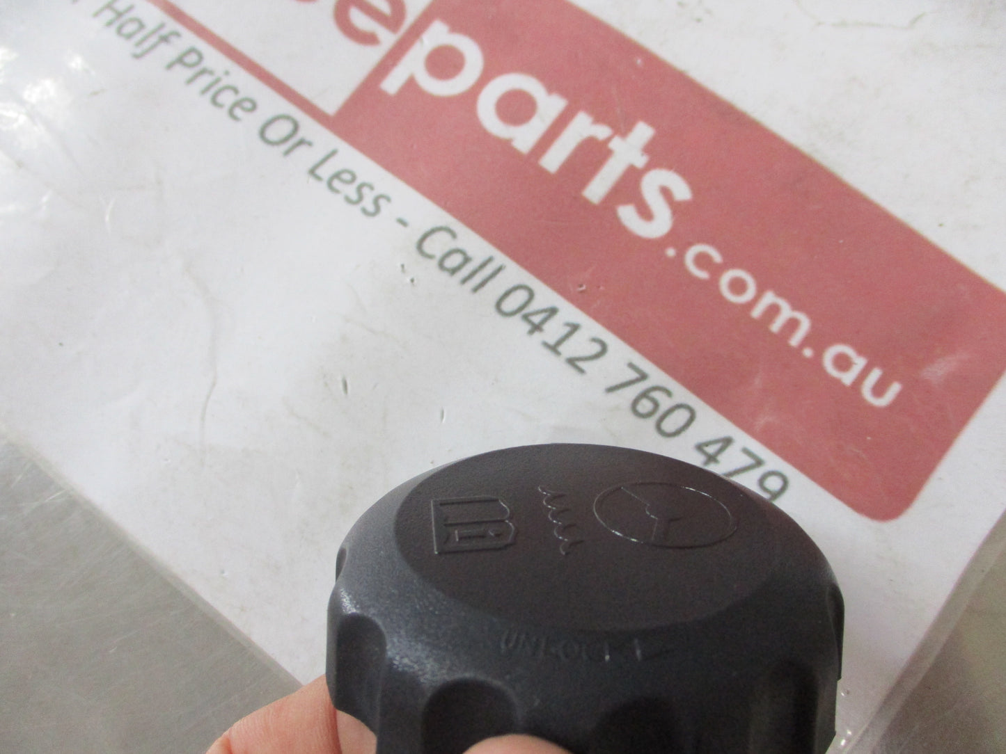 Holden Barina Genuine Power Steering Reservoir Cap New Part