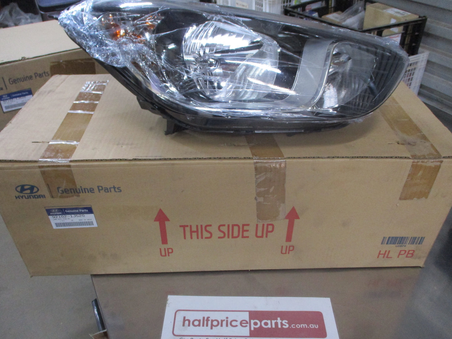 Hyundai I20 PB Genuine Right Hand Head Light (Drivers) New Part
