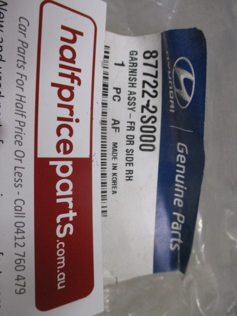 Hyundai Tucson Genuine Drivers Front Door Outer Garnish New Part