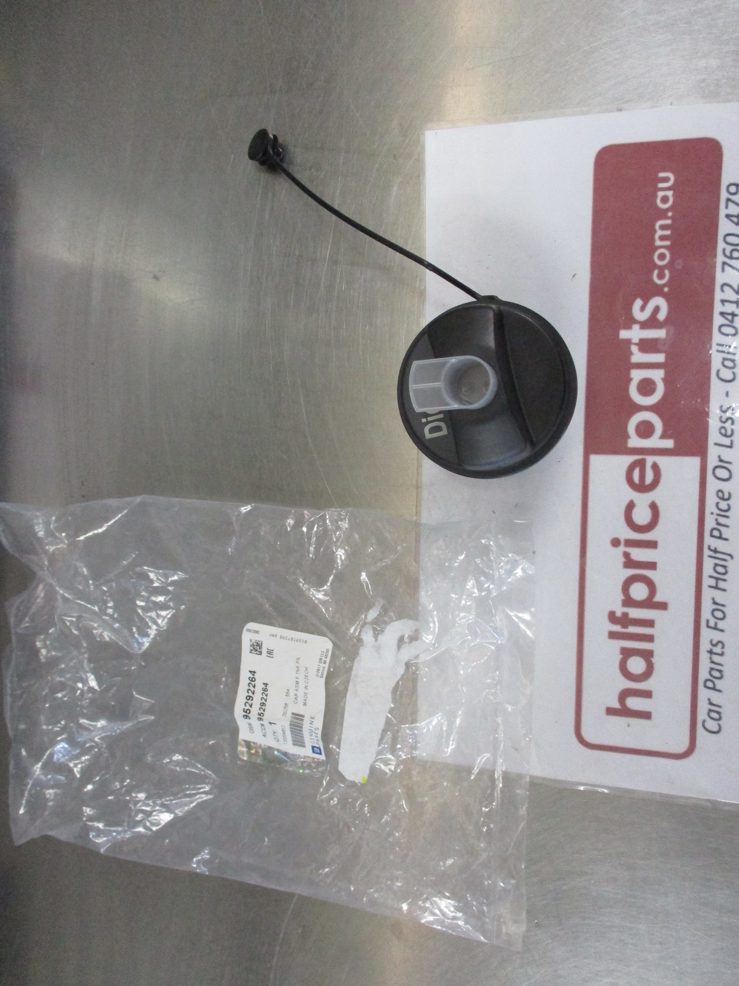Holden RG Colorado Genuine Diesel Fuel Filler Cap New Part