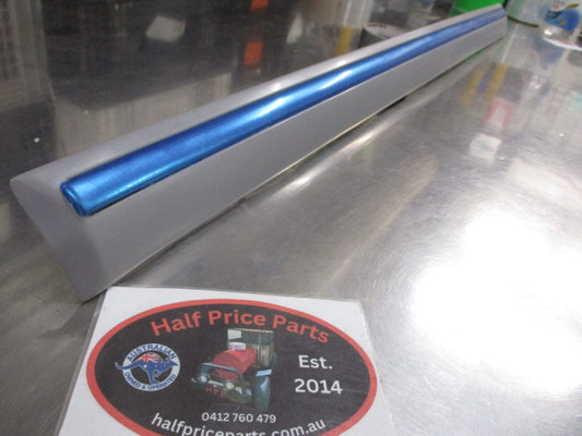 Hyundai Sonata Genuine Left Hand Front Door Outer Moulding New Part