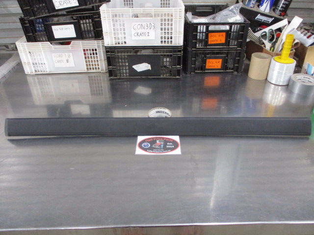 Hyundai Elantra Genuine Right Hand Front Door Moulding New Part