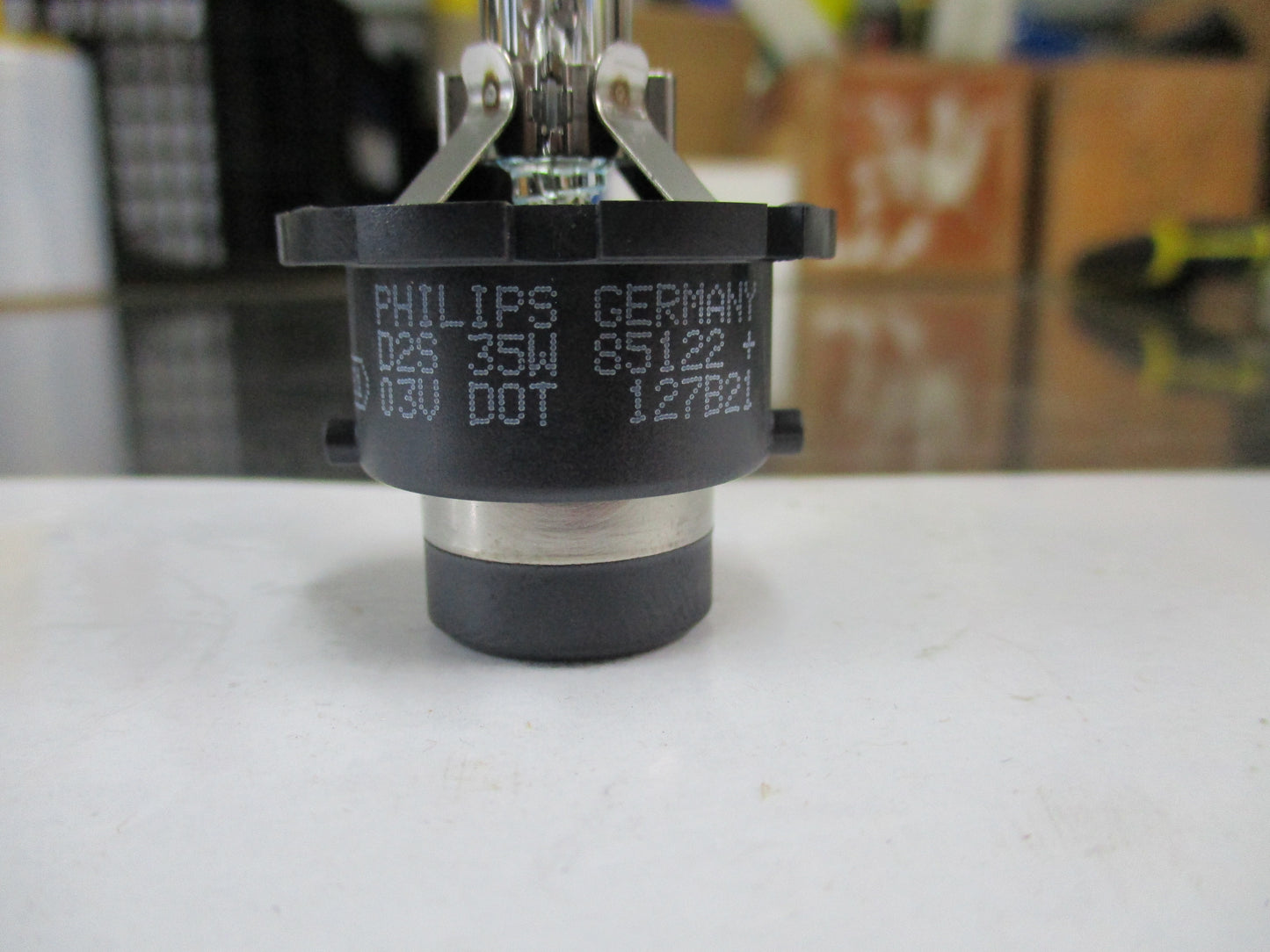 Subaru STI/WRX/Impreza Genuine Philips D2S Xenon Headlight HID Bulb New Part