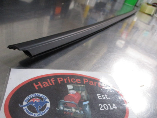 Hyundai Getz TB Genuine Right Hand Front Door Outside Rubber Molding New Part