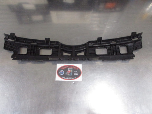 Hyundai I30 Genuine Front Bumper Grille Support New Part