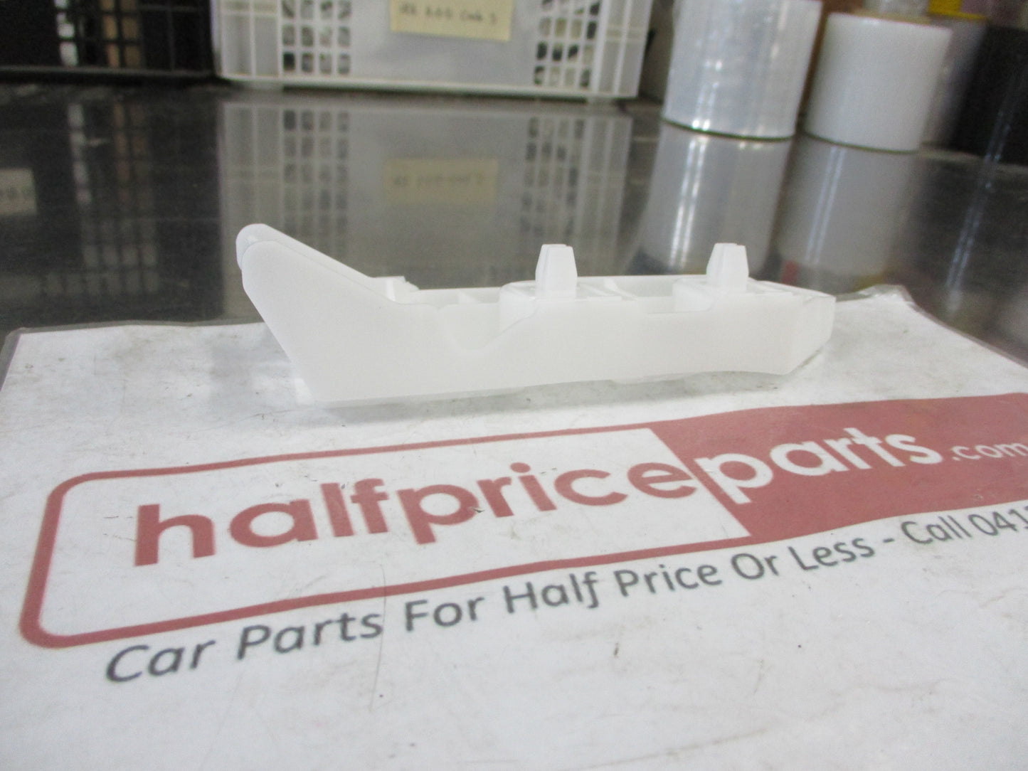 Nissan X-Trail T31 Genuine Right Hand Front Bumper Side Bracket New Part