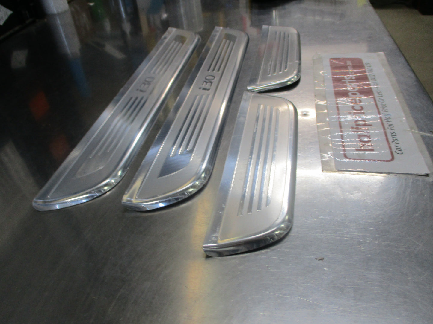 Hyundai i30 GD Genuine Stainless Steel Door Entry Guard Scuff Plate New Part