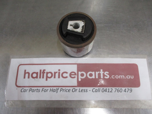 Holden VE Commodore Genuine Front Lower Control Arm Bush New Part .