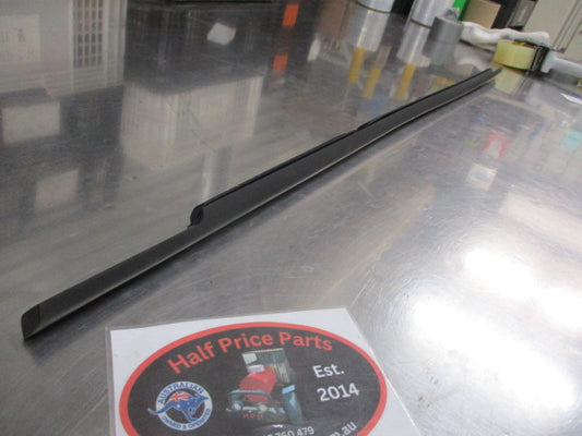 Hyundai Santa Fe Genuine Right Hand Rear (Drivers) Outside Weather Strip Belt New Part