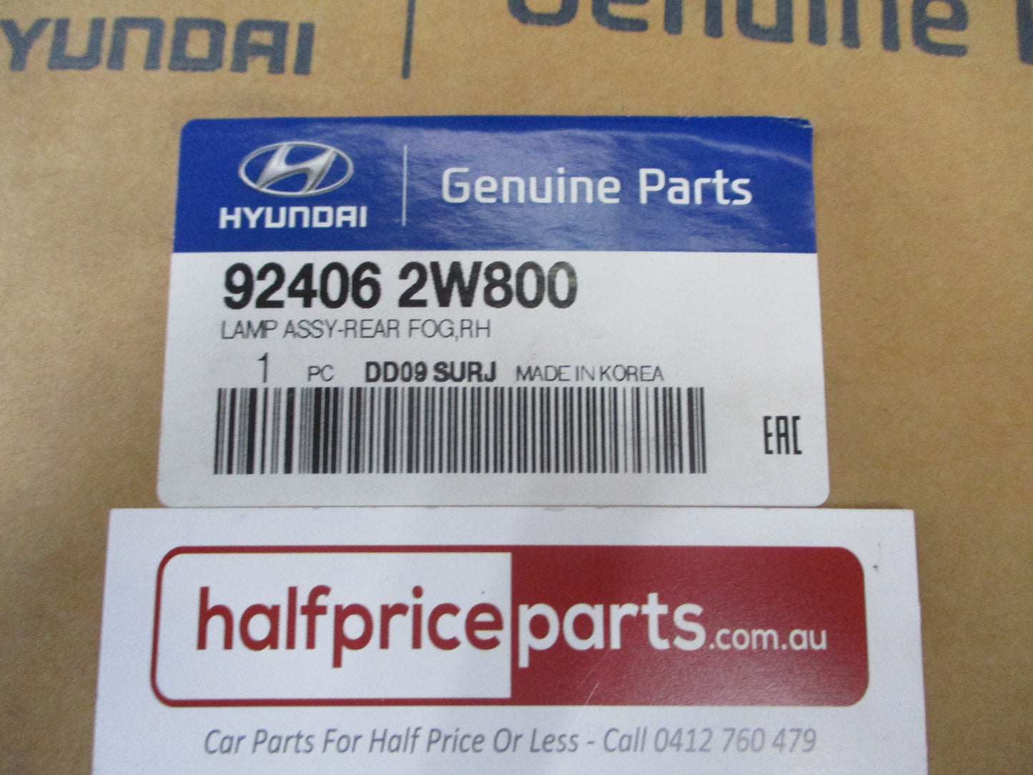 Hyundai Santa Fe Genuine Right Hand Rear Bumper Fog Light Assembly (Drivers) New Part