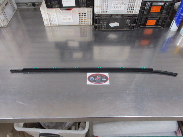 Hyundai I30 GD Genuine Right Hand Front Door Outside Weather Strip New Part