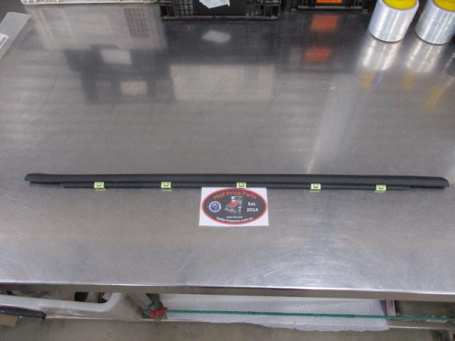 Kia Soul Genuine Right Hand Rear Outer Weatherstrip Moulding New Part
