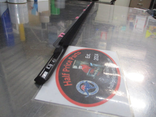 Hyundai Elantra Sedan Genuine Right Hand Front Door Belt Mold New Part