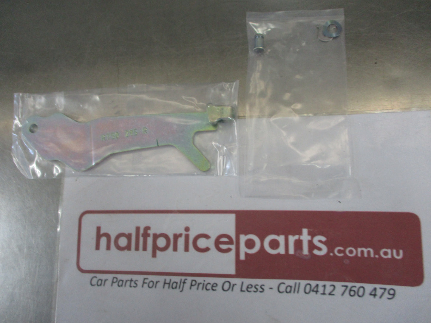 Holden Trailblazer Genuine Right Hand Rear Parling Brake Lever Kit New Part