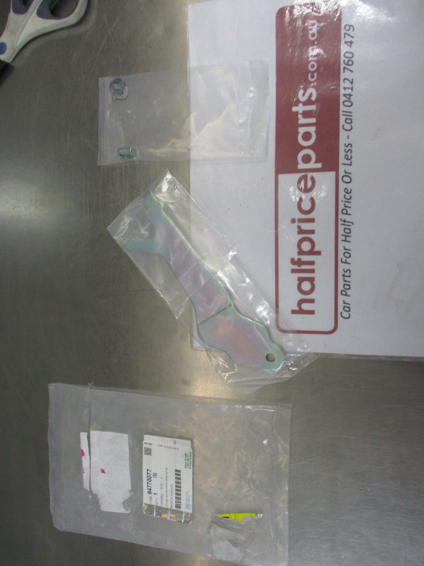 Holden Trailblazer Genuine Right Hand Rear Parling Brake Lever Kit New Part