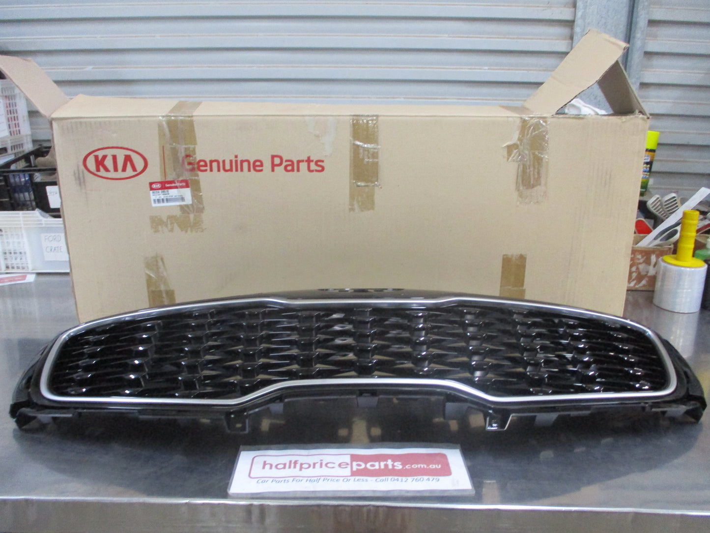 Kia Sportage Genuine Front Radiator Grille (Black And Chrome) New Part