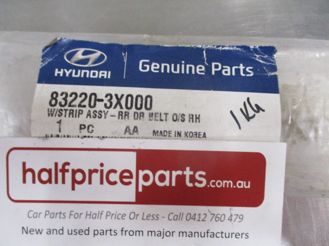 Hyundai Elantra Genuine Right Hand Rear Weatherstrip Belt Molding New Part
