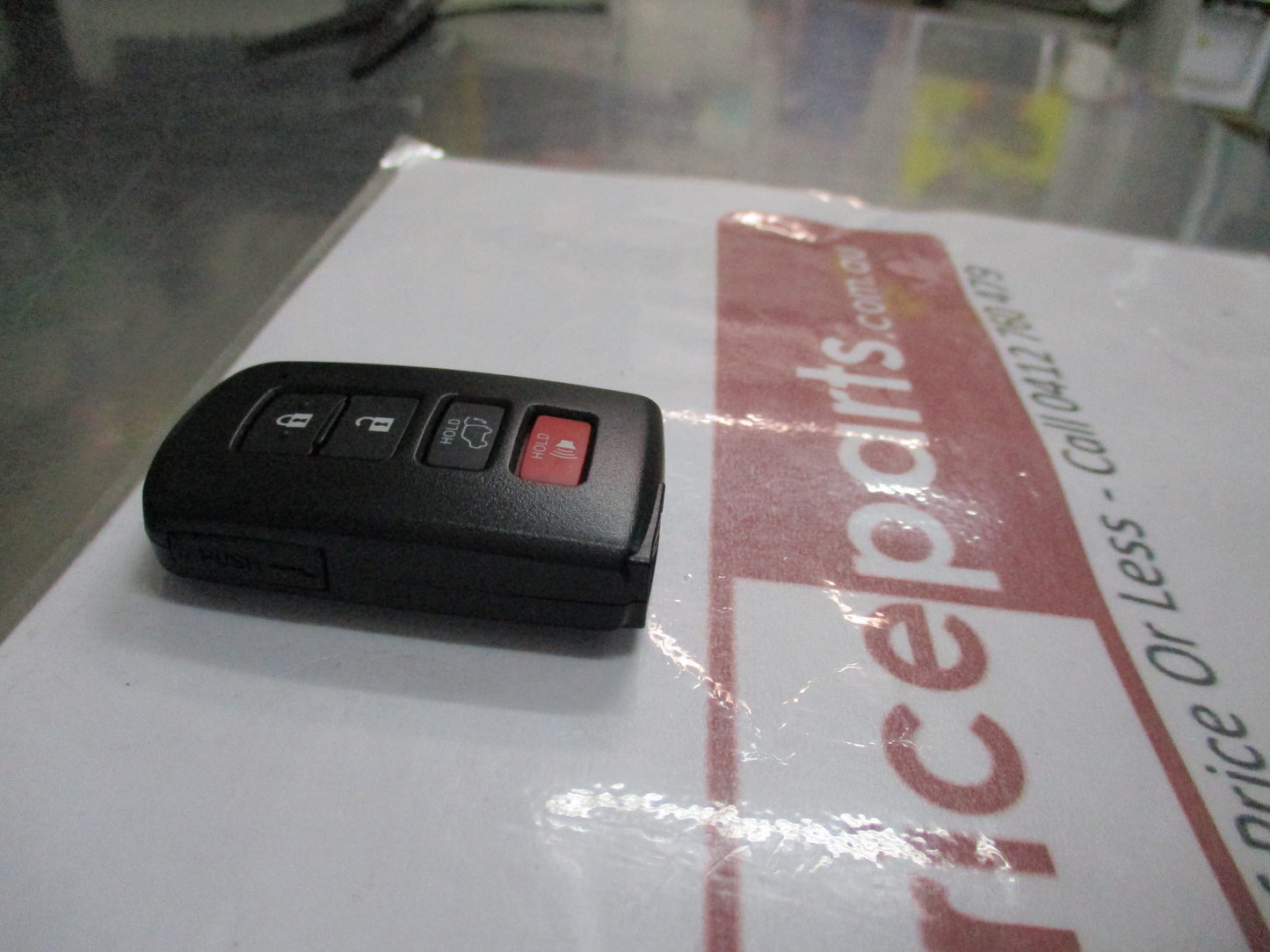 Toyota Kluger Genuine Smart Key Remote 4 Buttons New Part