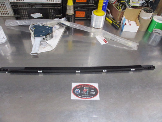 Hyundai Elantra Genuine Left Hand Rear Door Belt Molding New Part