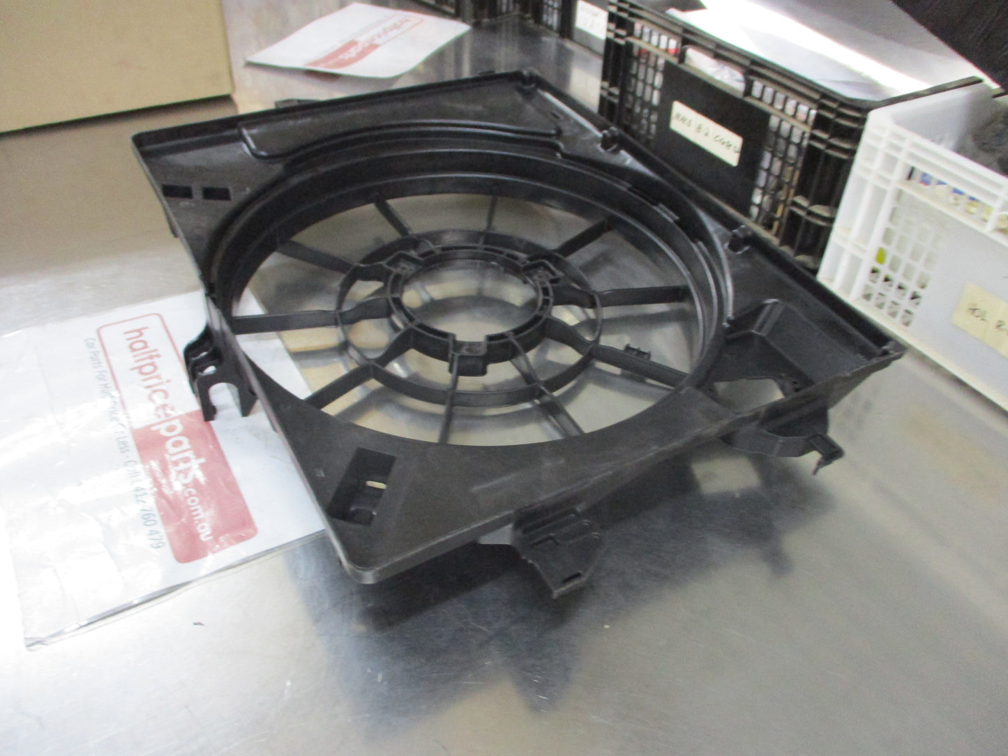 Hyundai Accent/Veloster Genuine Radiator Shroud With Reservoir New Part