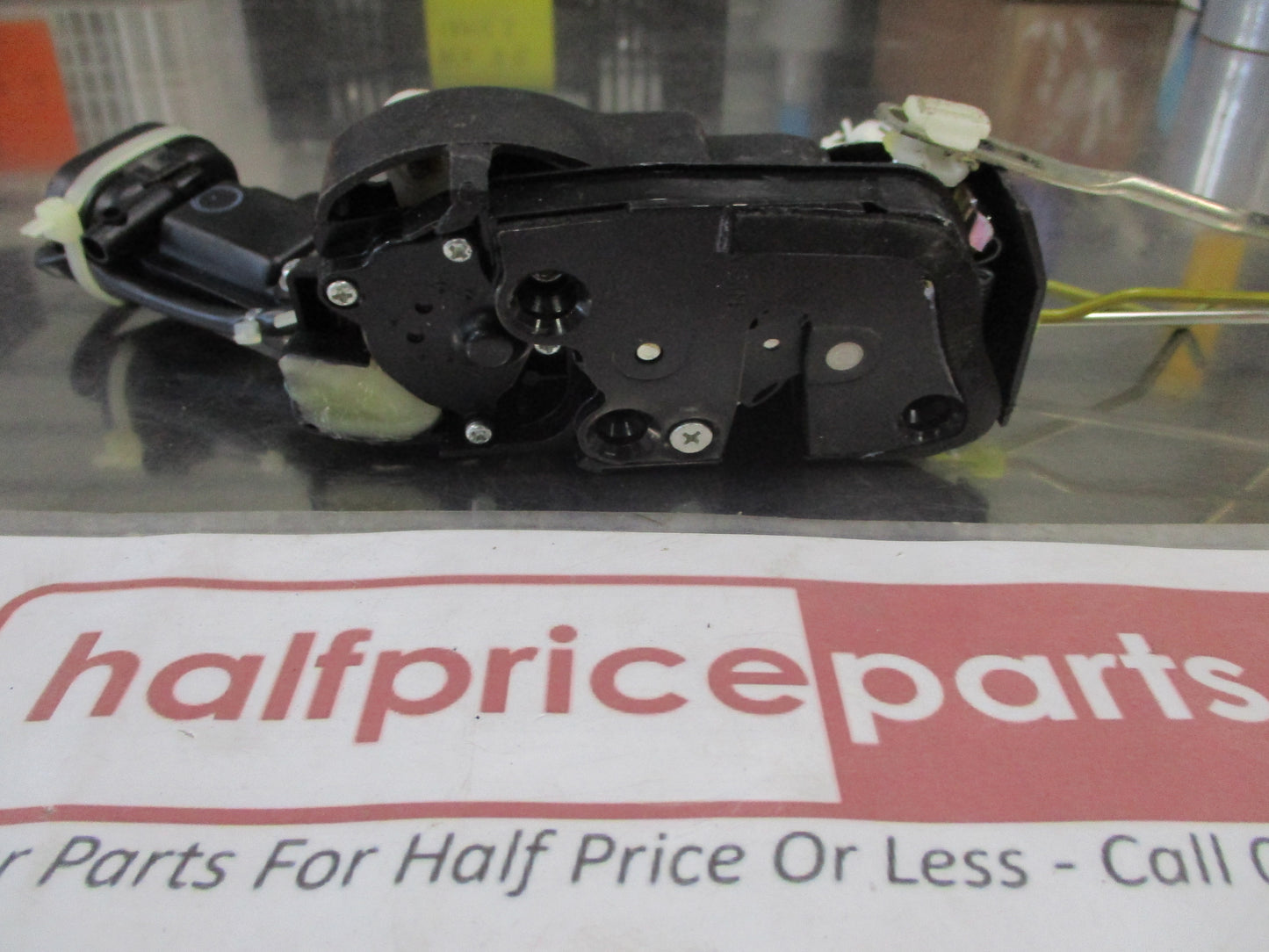 Suzuki Grand Vitara Genuine Left Hand Front Door Latch Assembly New Part