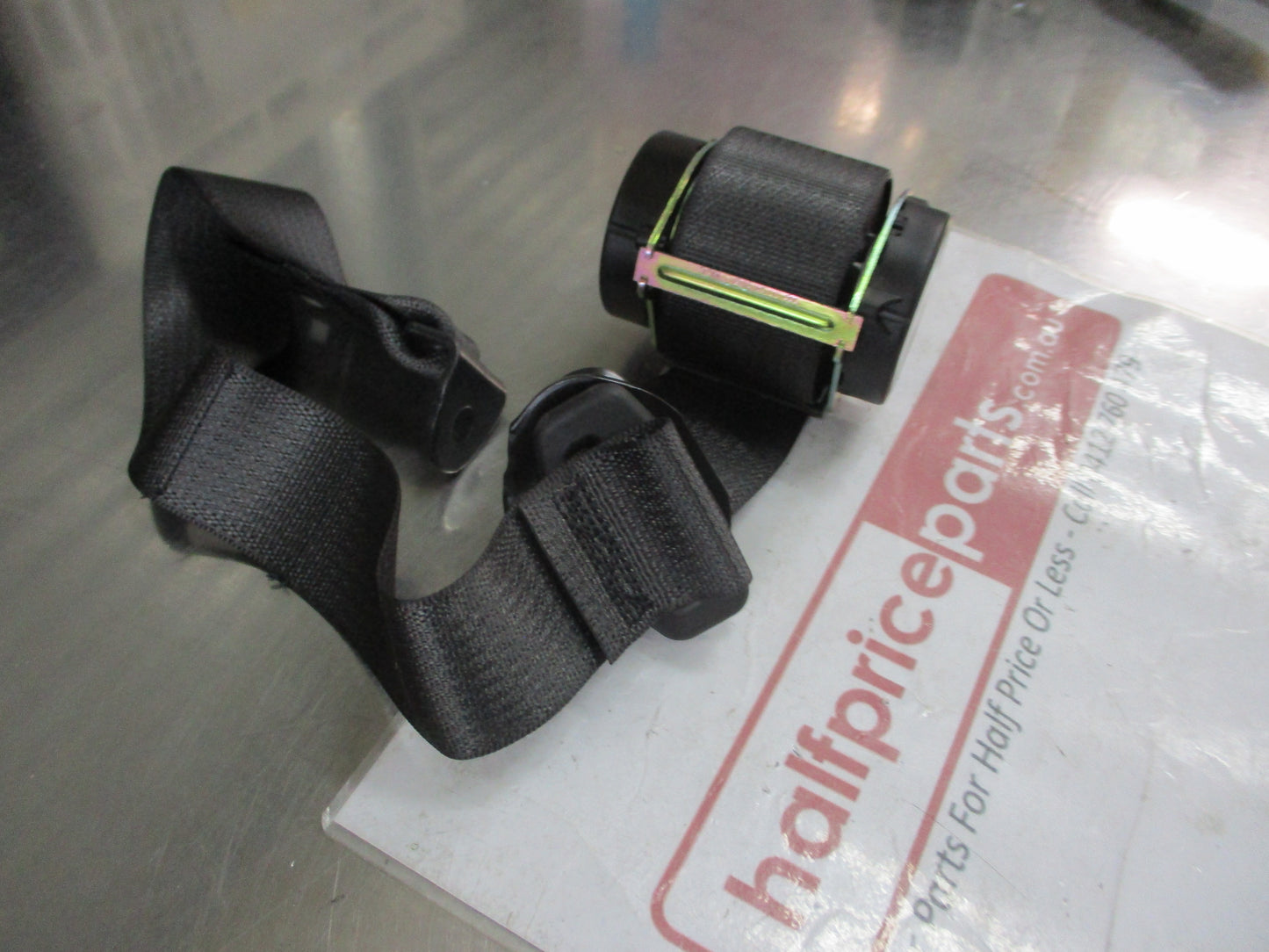 Holden Trailblazer Genuine 2nd Row Left Hand Side Retractorable Seat Belt New Part