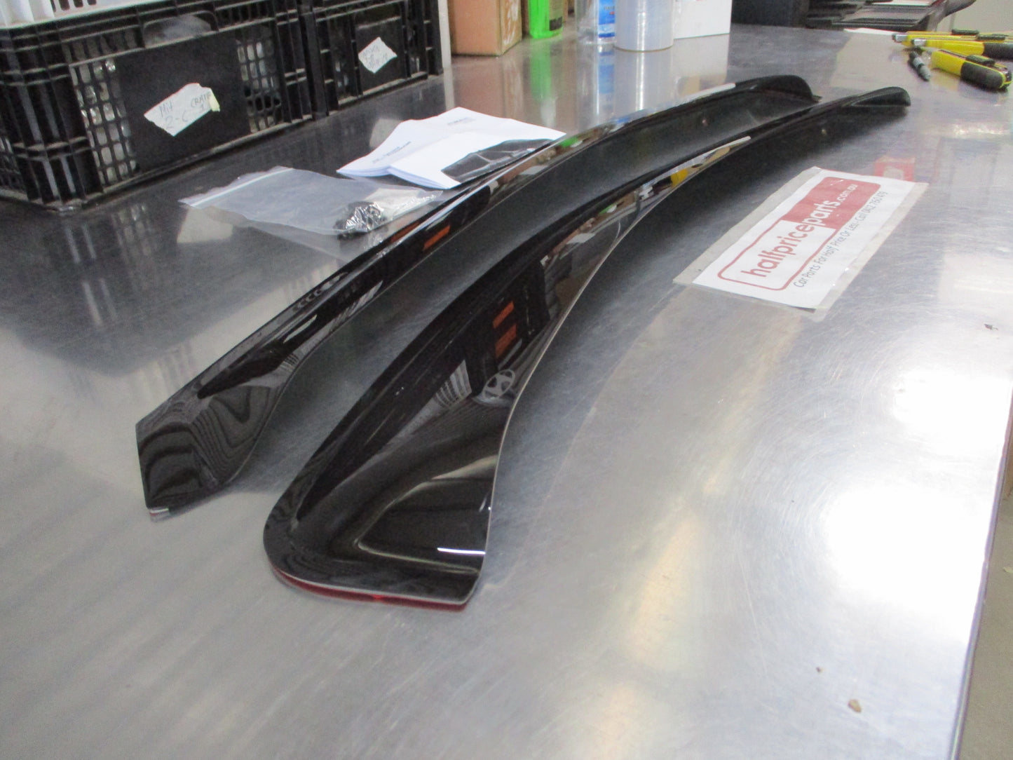 Hyundai Iload/IMax Genuine Tinted Drivers/Passenger Front Weathershiels Kit New Part