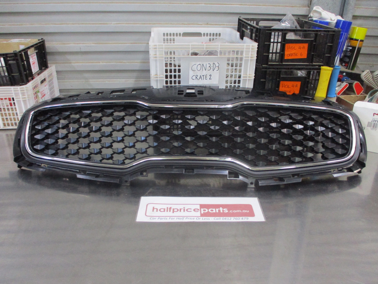 Kia Sportage Genuine Front Radiator Grille Assembly New Part