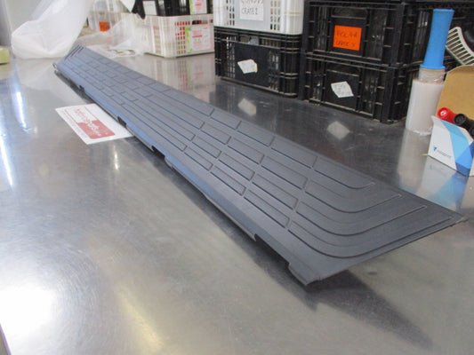 Mitsubishi NW Pajero Genuine Right Hand Side Step Cover Panel New Part