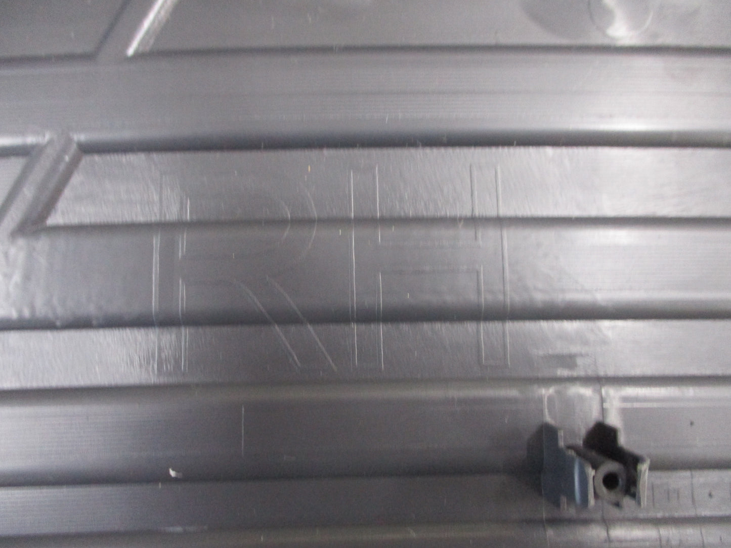 Mitsubishi NW Pajero Genuine Right Hand Side Step Cover Panel New Part
