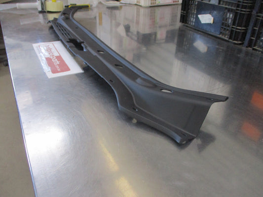 Kia Rondo Genuine Radiator Upper Radiator Support Trim Cover New Part