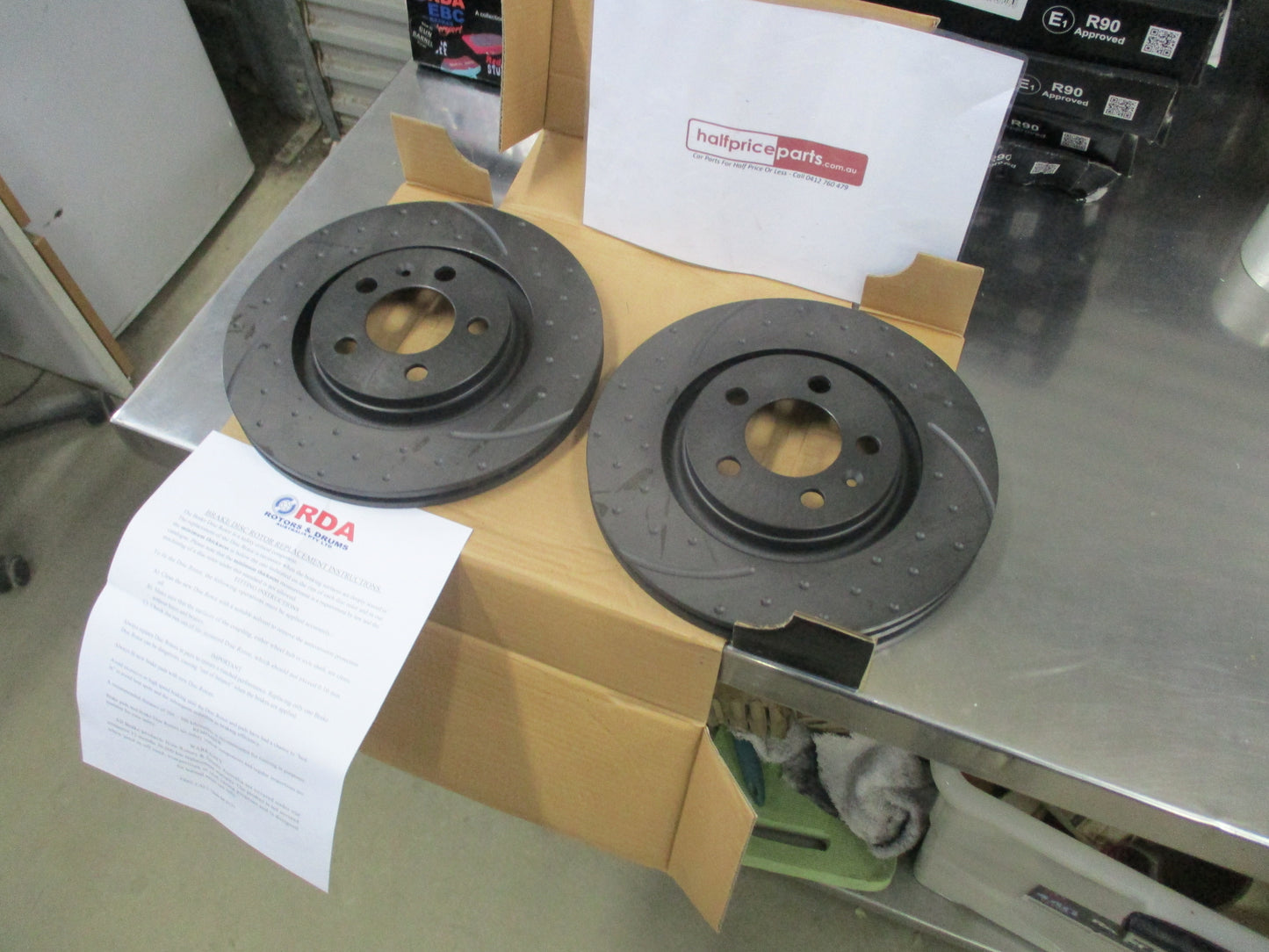 RDA Front Slotted & Dimpled Brake Rotors (Pair) To Suit Volkswagen Golf / Bora / Beetle New Part