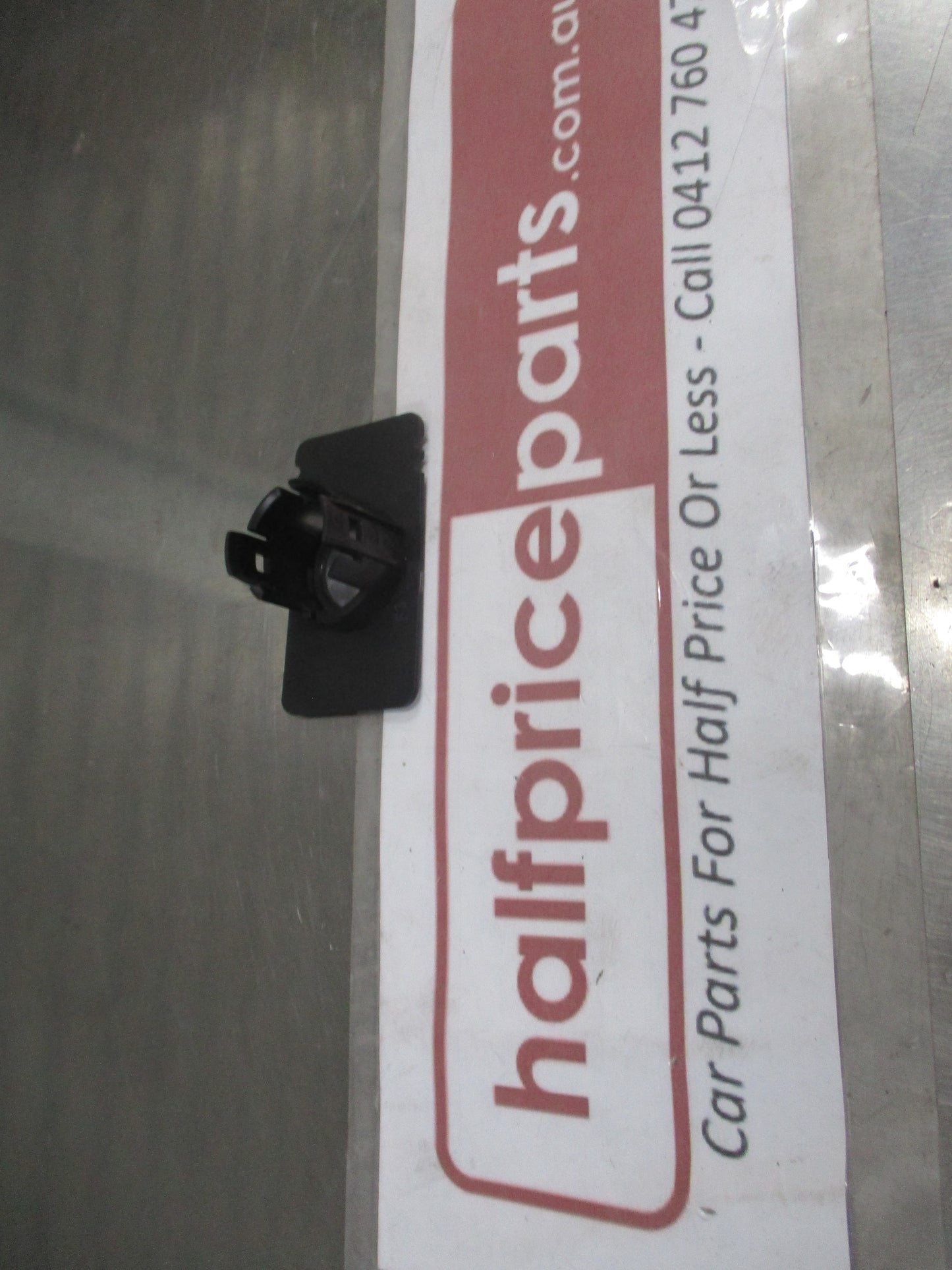 Holden Equinox Genuine Left Hand Front Park Assist Bracket New Part