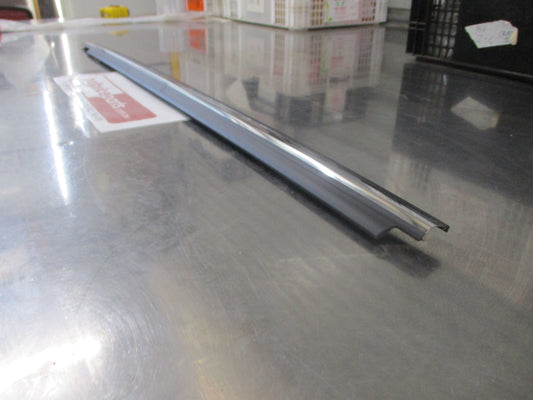Mitsubishi Outlander Genuine Front Right Hand Window Belt Molding New Part