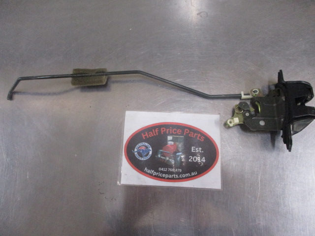 Hyundai Trajet Genuine Rear Tailgate Latch Assembly New Part