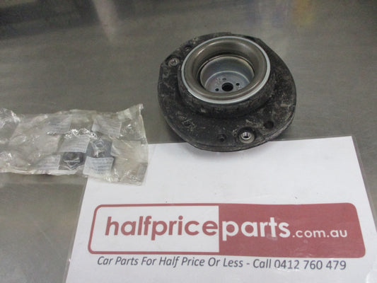 Peugeot 206 2.0Ltr D Genuine Left Hand Strut Top Mounting New Part