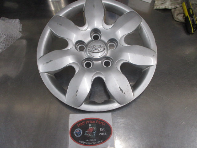 Hyundai Elantra Genuine Hub Cap VGC Used Part