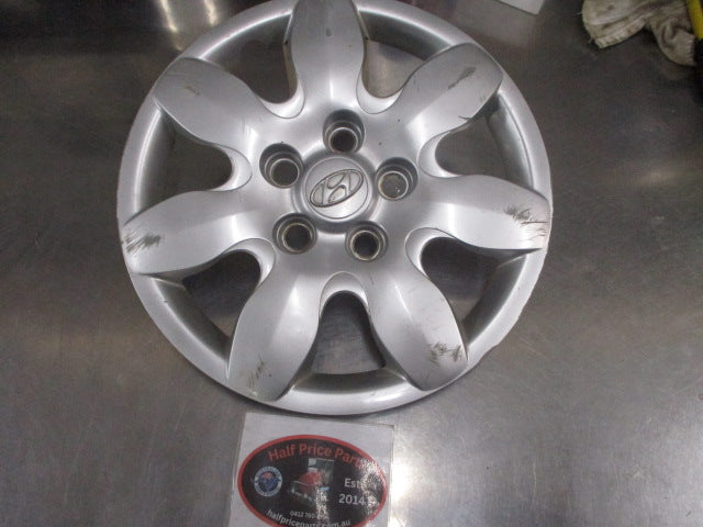 Hyundai Elantra Genuine Hub Cap VGC Used Part