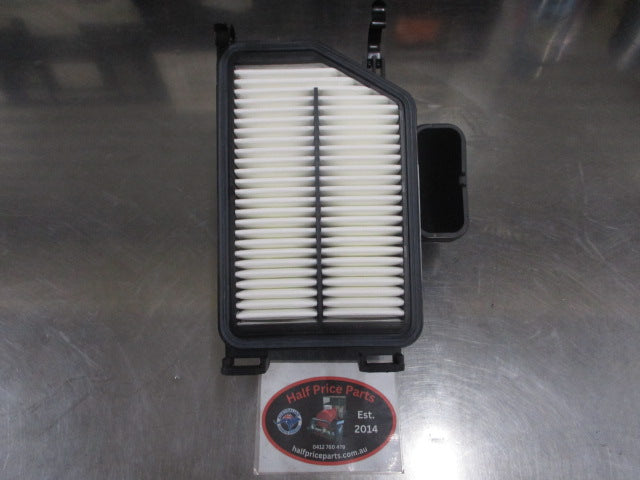Hyundai IX35/Kia Sportage Diesel Genuine Air Filter Box With Filter New Part