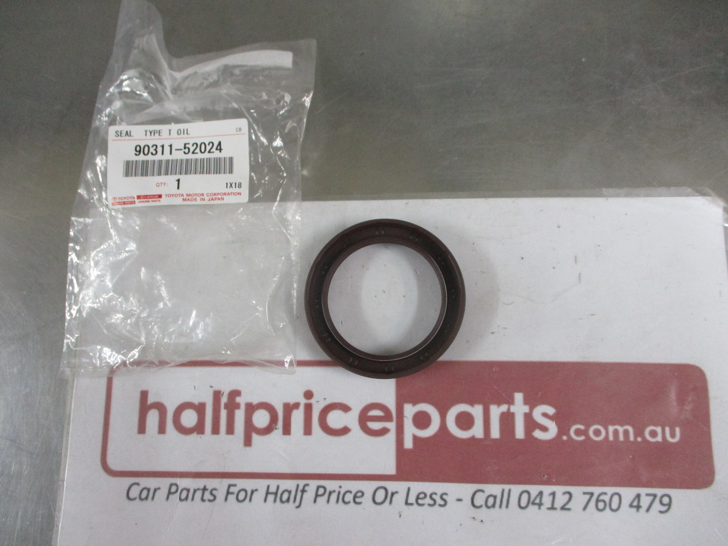 Toyota Landcruiser VDJ200/VDJ76/FZJ70 Genuine Front Crankshaft Seal New Part