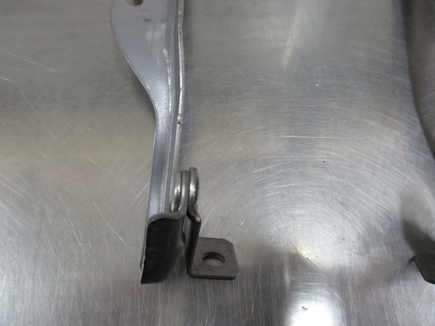 Suzuki Carry Genuine Bonnet Hinge Set New Part