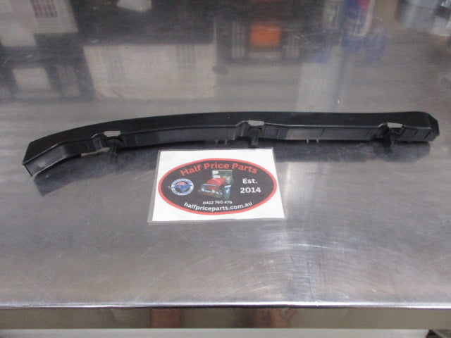 Hyundai Santa Fe Genuine Right Hand Rear Side Bumper Bracket New Part