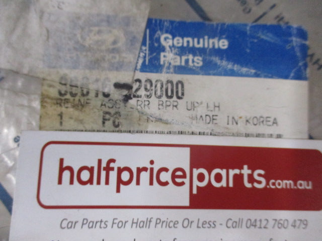 Hyundai Elantra Genuine Left Hand Rear Upper Bumper Stay New Part.