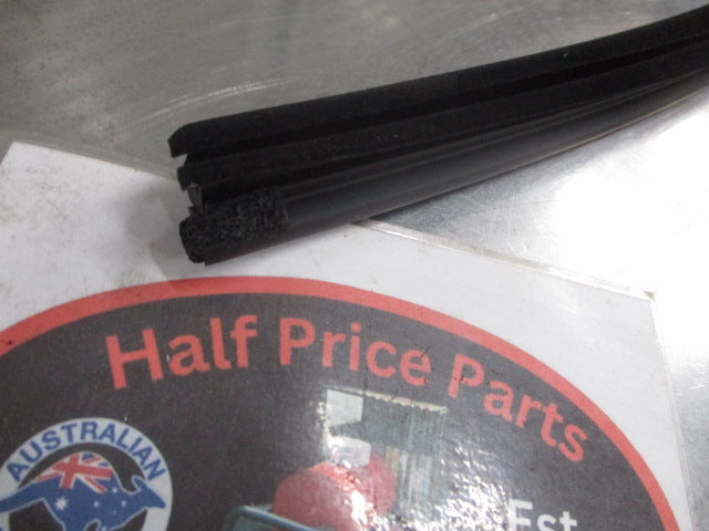 Hyundai Tucson Genuine Left Hand Rear Door Window Belt Weather Strip New Part